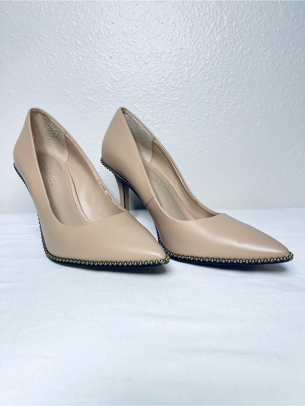 Coach Women’s Waverly Beachchain Pumps in Neutral Beige - Picture 2 of 14
